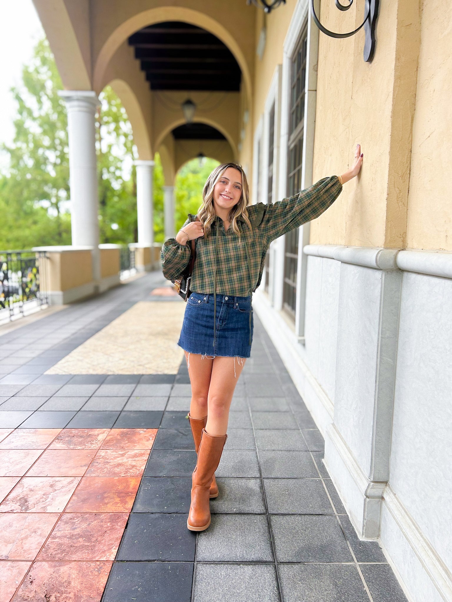 Plaid Ruffle Collar Blouse