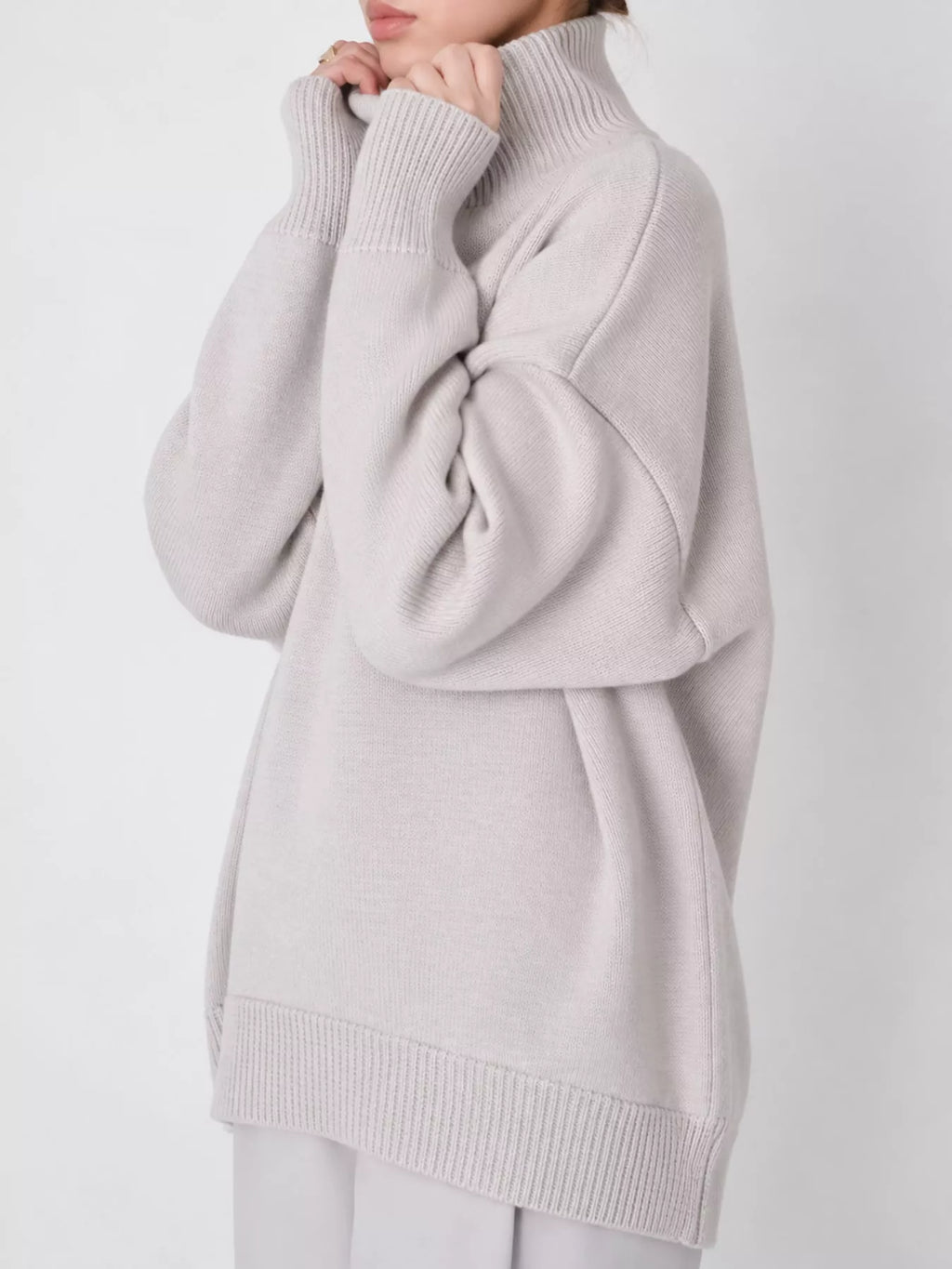 Oversized turtleneck sweater with dropped shoulders - view 38