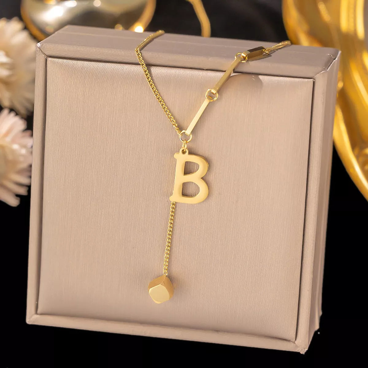 18K gold-plated initial pendant necklace, letters A-Z - view 3