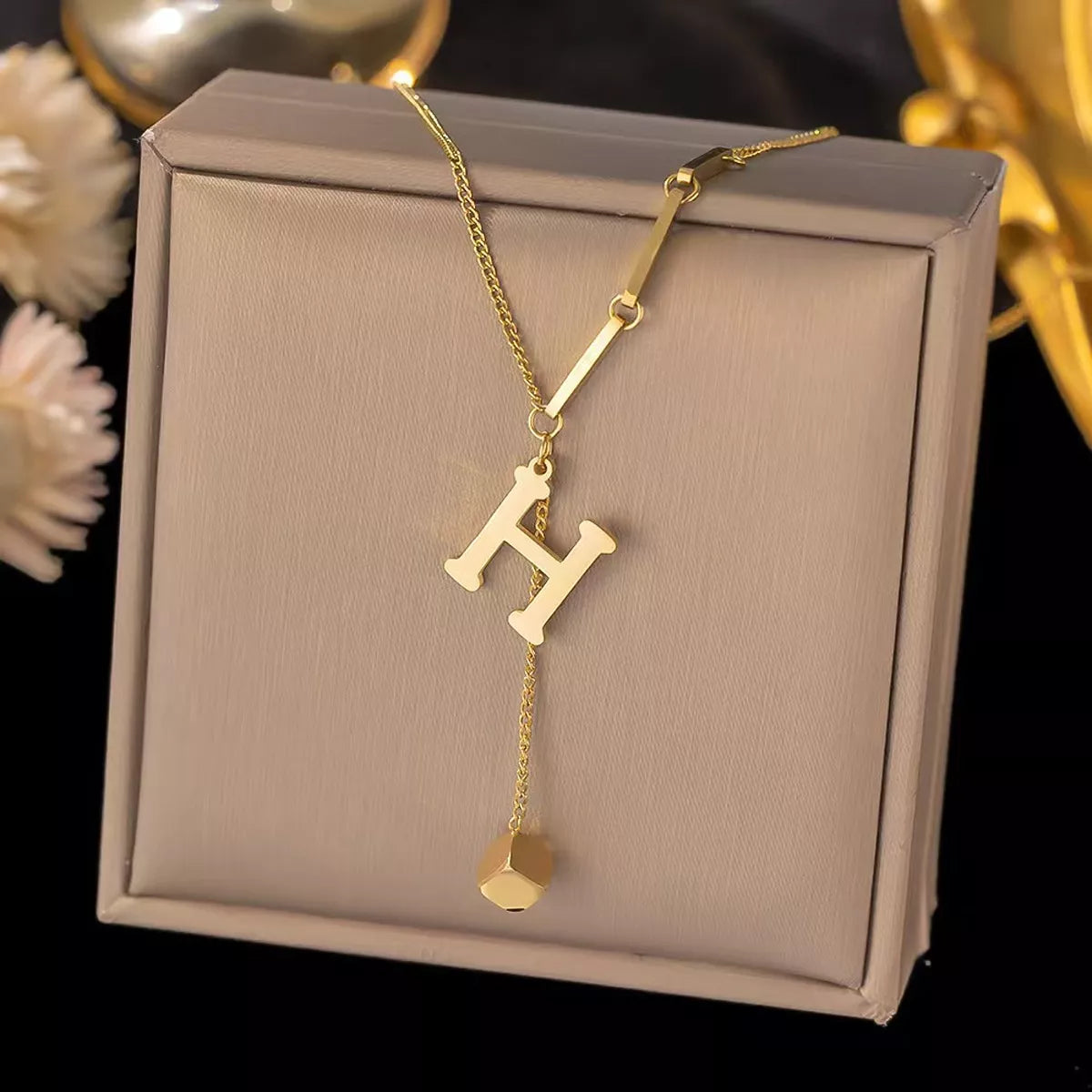 18K gold-plated initial pendant necklace, letters A-Z - view 10