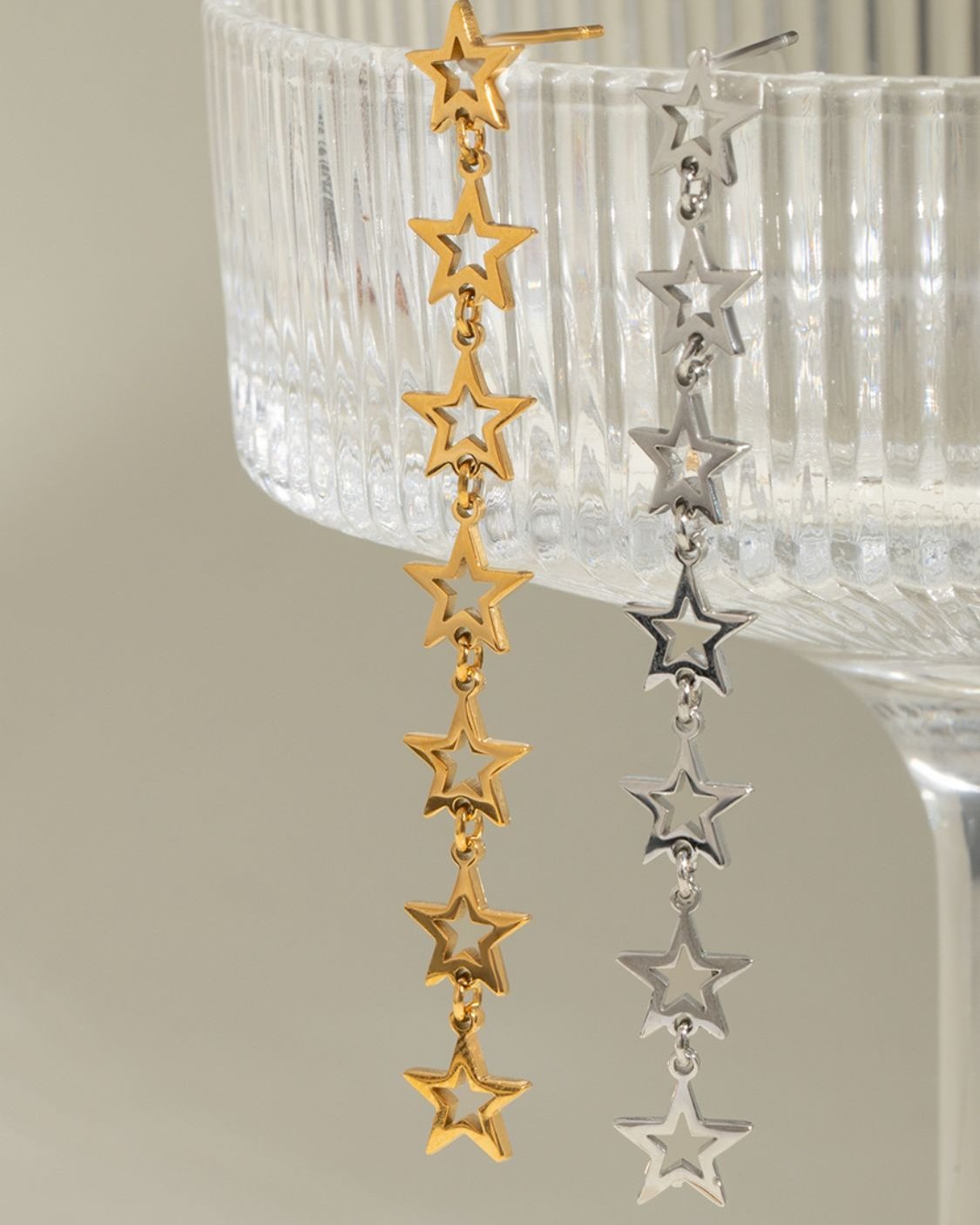 Cutout Star Earrings