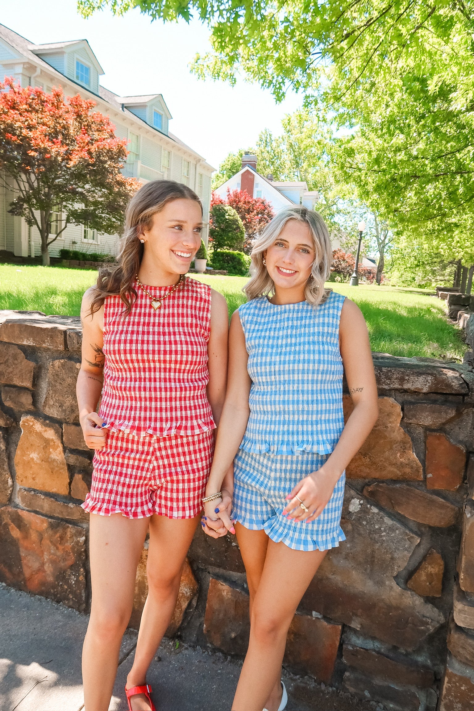 LETTUCE HEM SMOCKED TOP