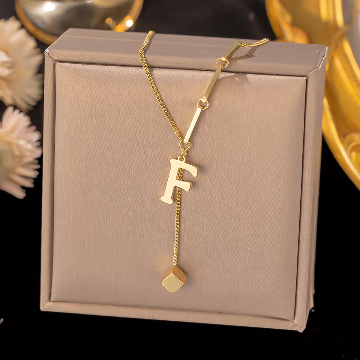 18K gold-plated initial pendant necklace, letters A-Z - view 8
