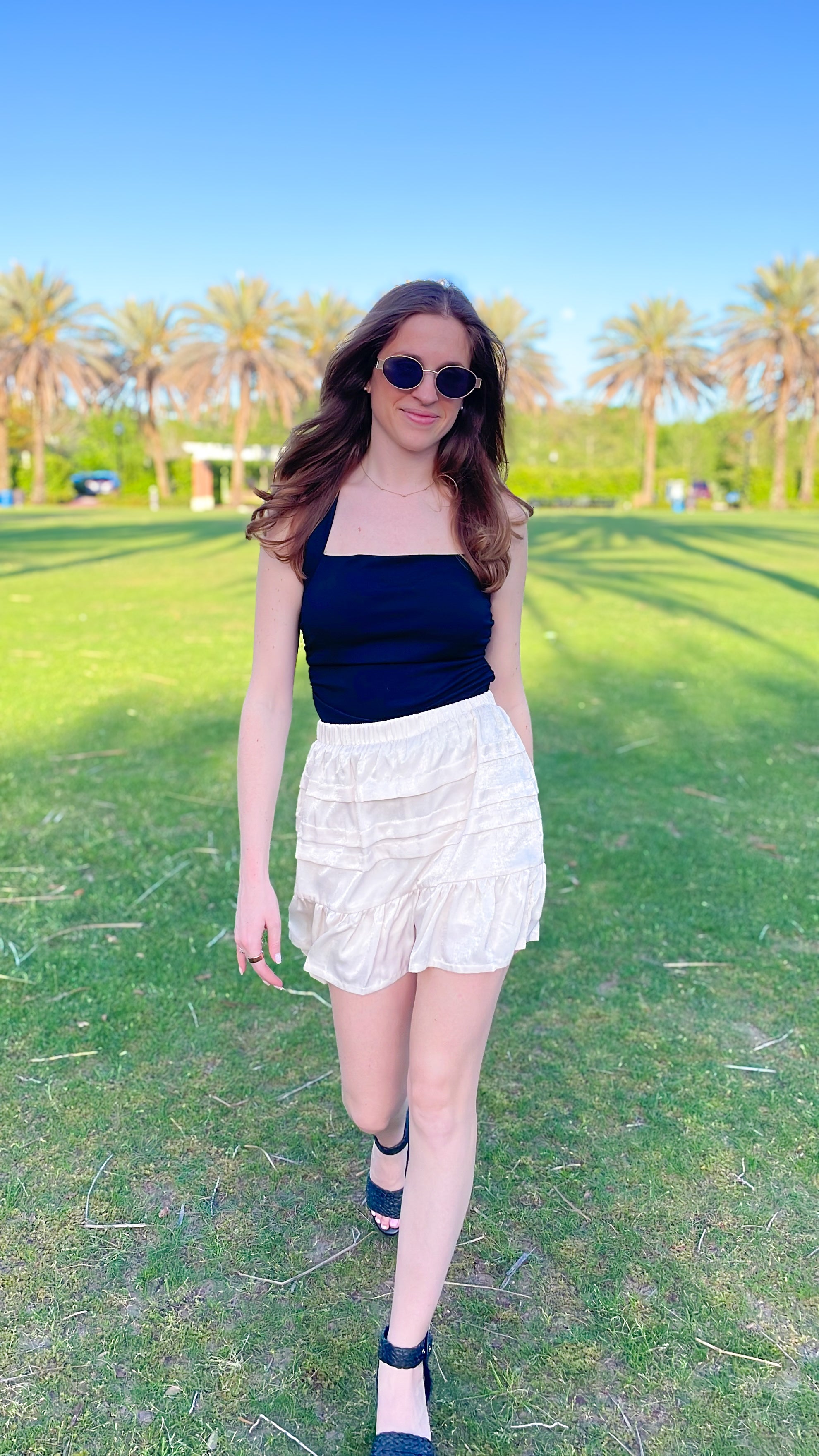 Ruffled Hemline Elastic Waist Mini Skirt