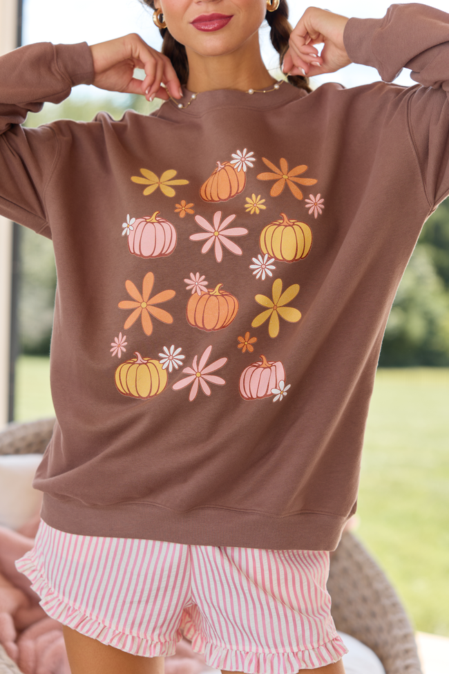 Pumpkin Daisy Mocha Graphic Sweatshirt, detail view