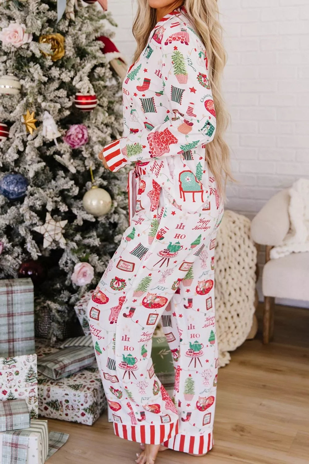White striped holiday lounge set with button-front top and pants - view 5