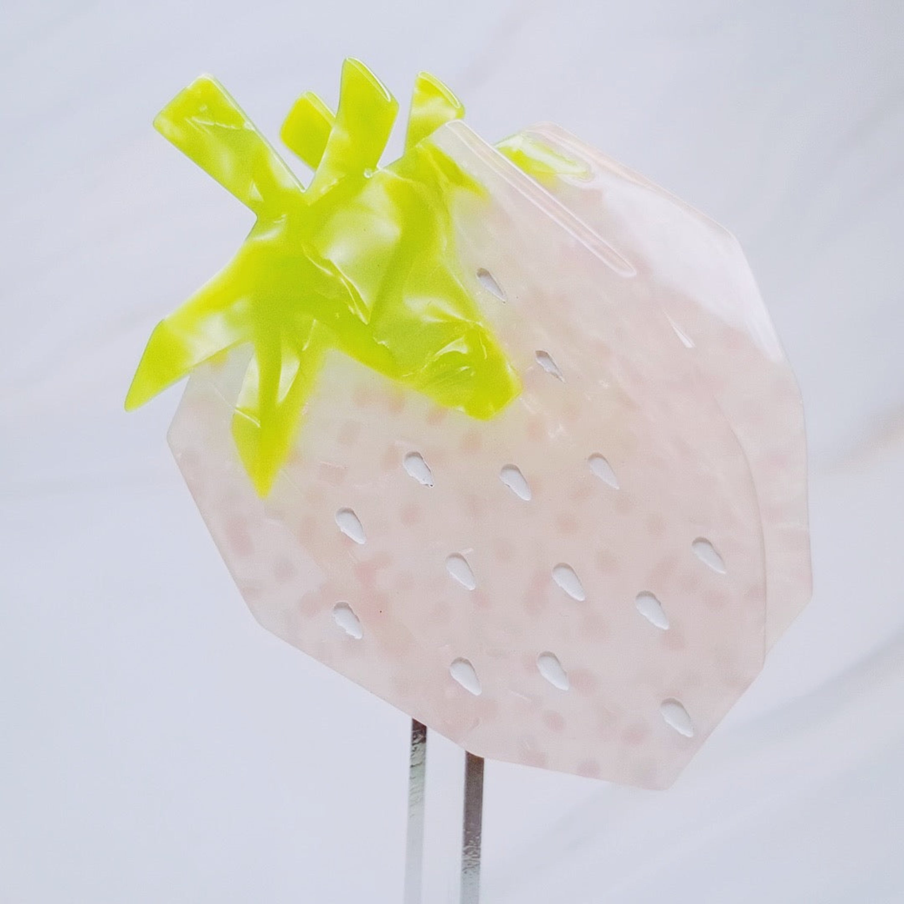 Strawberry Hair Claw