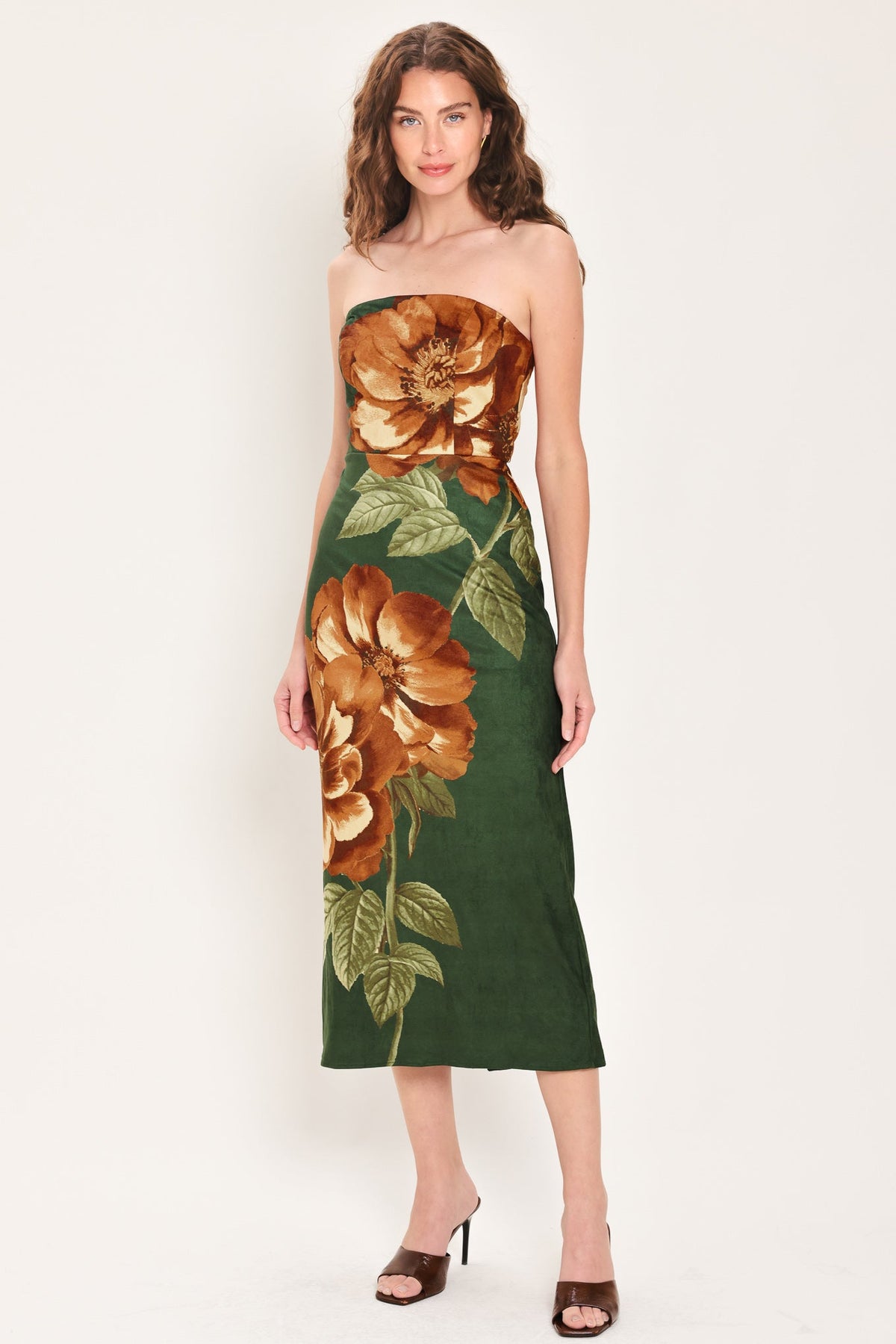 Evergreen Enchantment Hunter Green Tube Midi Dress - detail view