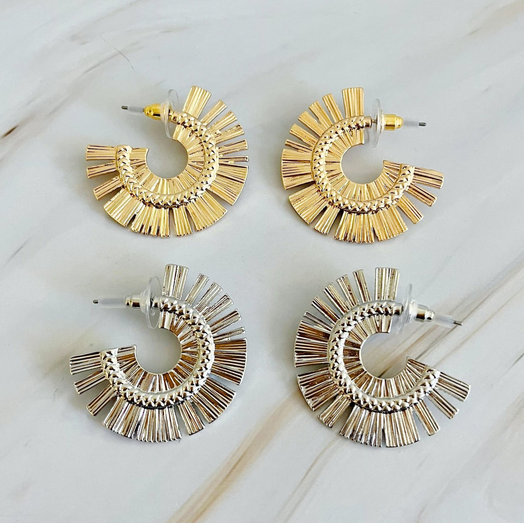 Sunburst Beauty Hoop Earrings in Gold - sunburst design detail