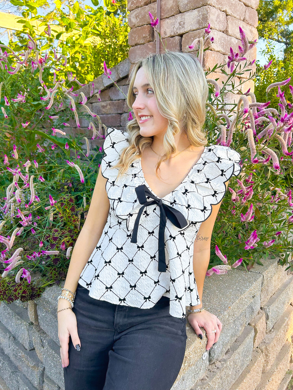 Bow Texture Jacquard Scallop Woven Top