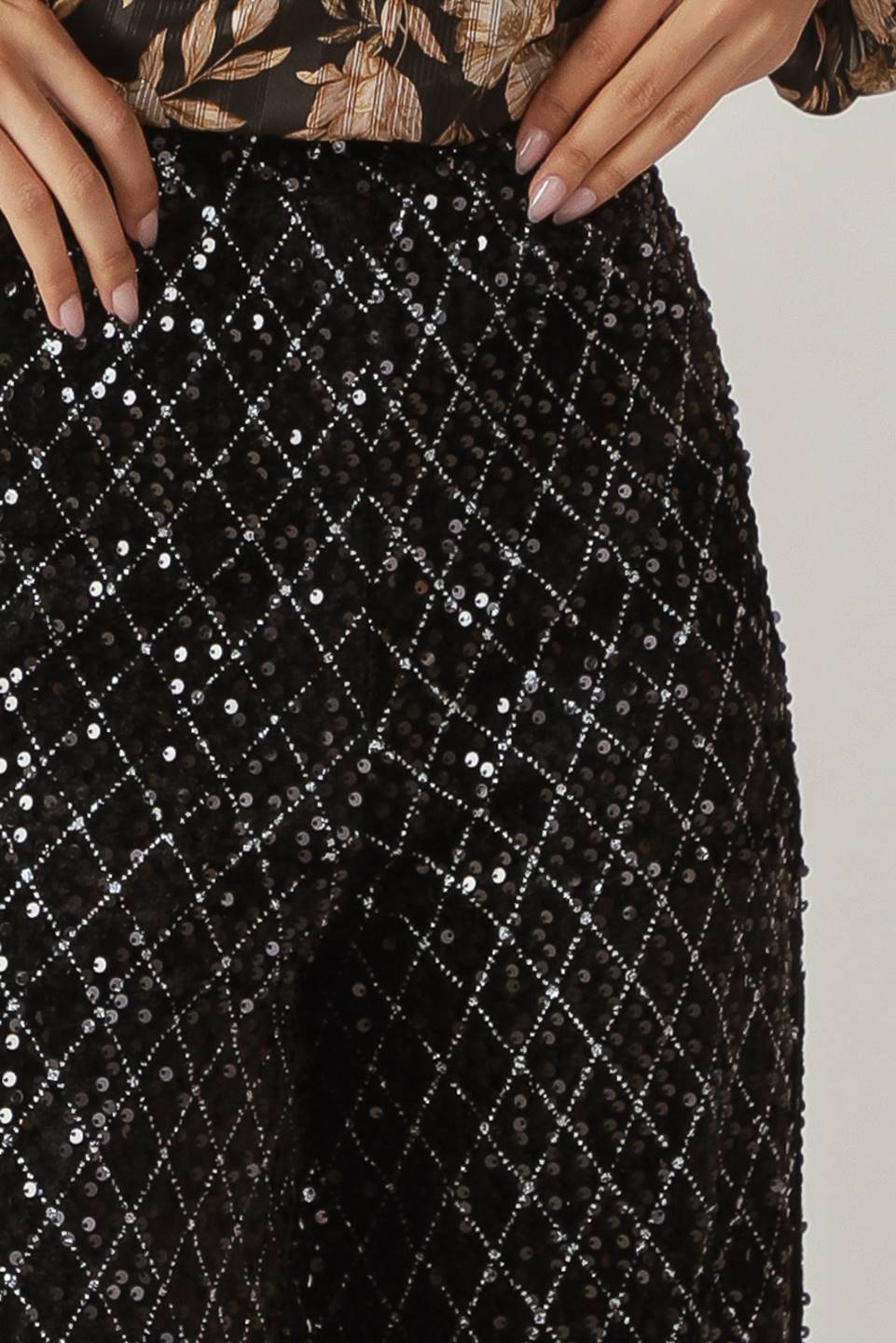 Black sequin wide-leg pants - view 5