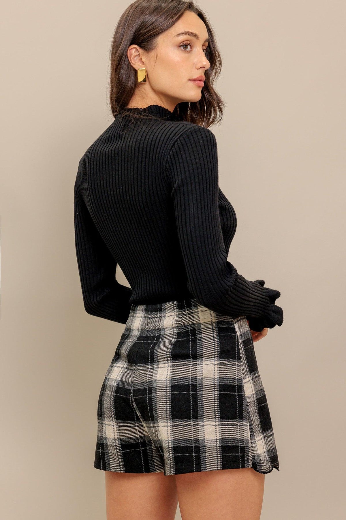 Scalloped Plaid Skort in black and taupe, styled view