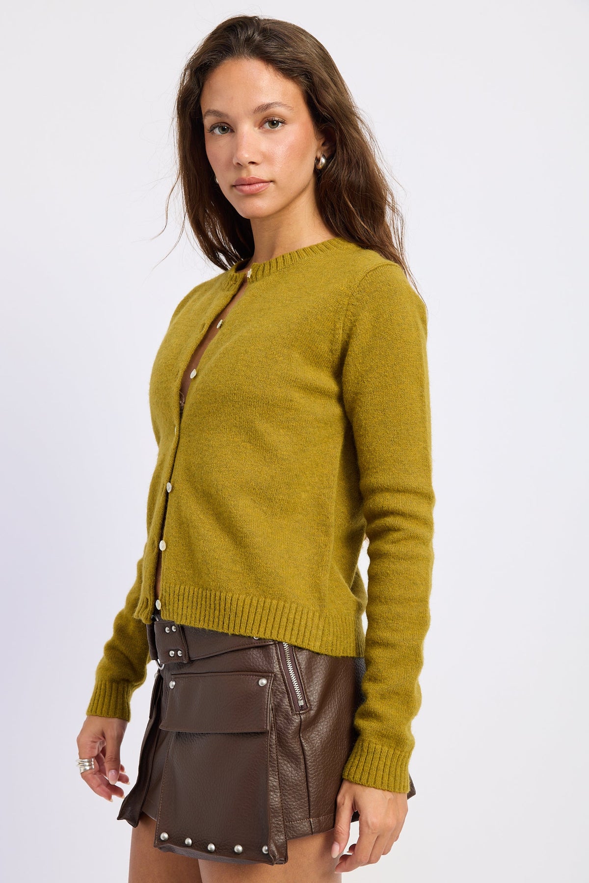 Evora Cardigan in moss - detail view