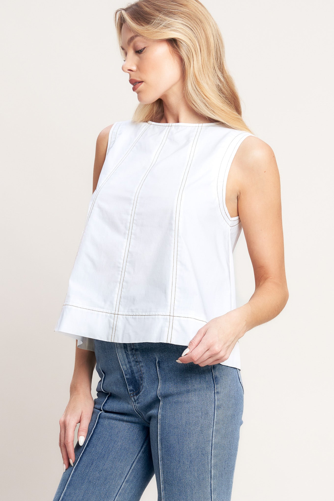 YOU CAN’T MISS WOVEN TOP
