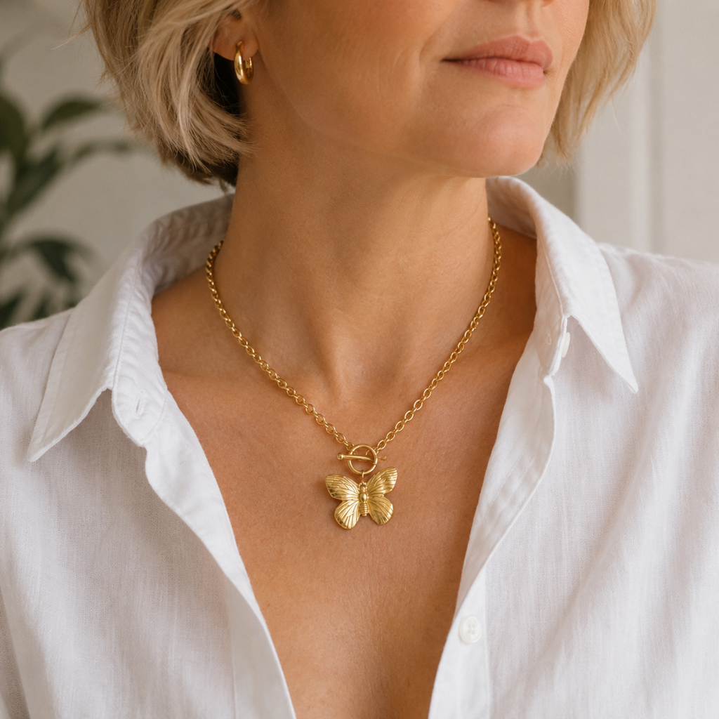 Vintage Butterfly Solo Toggle Necklace - close up of butterfly pendant detail