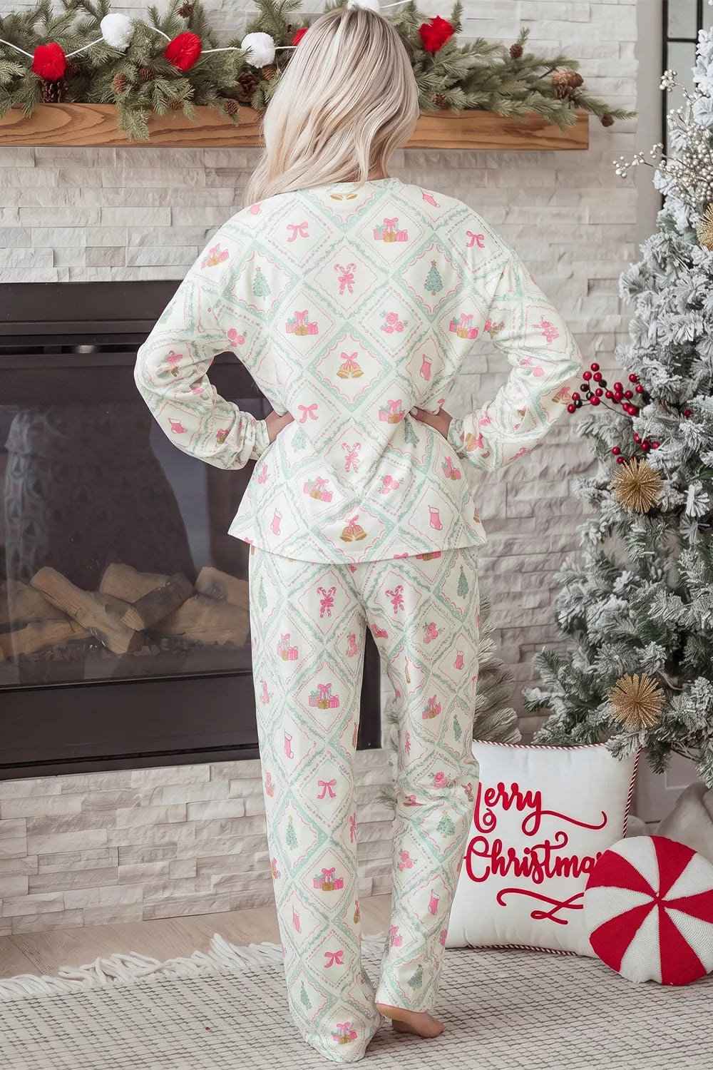 White patchwork Christmas lounge set with button-front top and drawstring pants - view 3