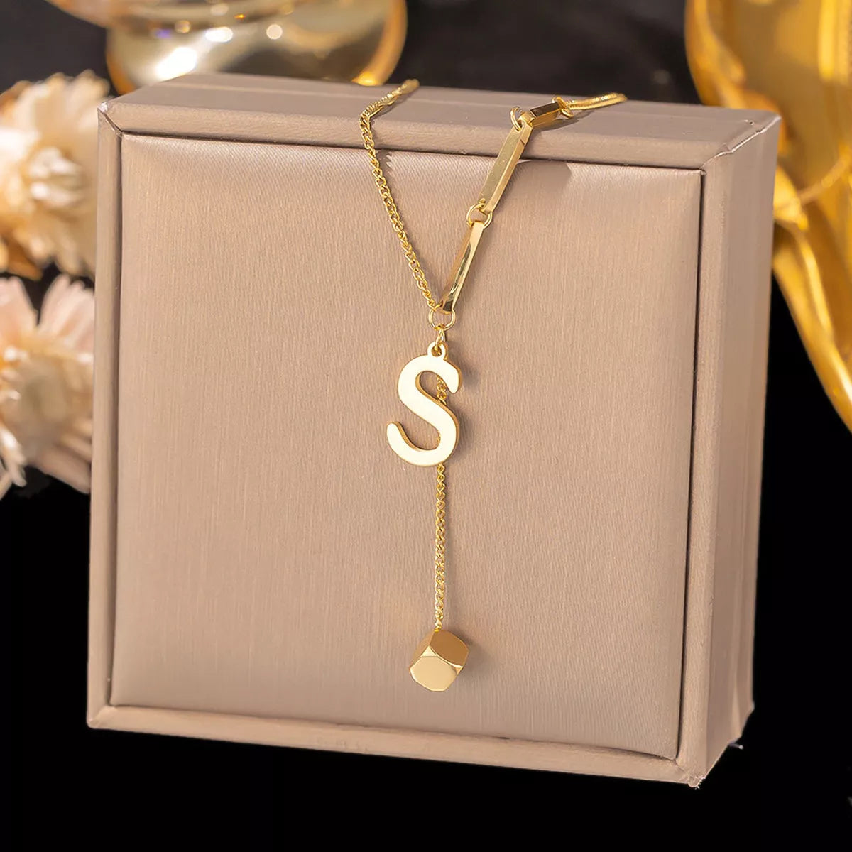 18K gold-plated initial pendant necklace, letters A-Z - view 22