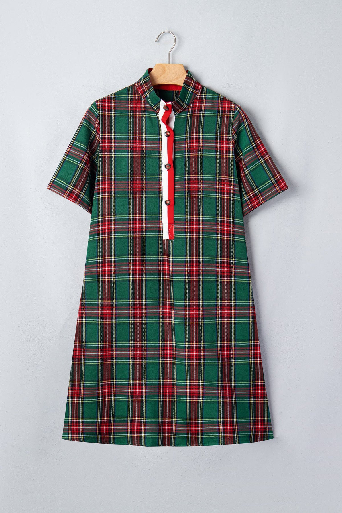 Plaid Buttoned Dress with Pockets in green, detail