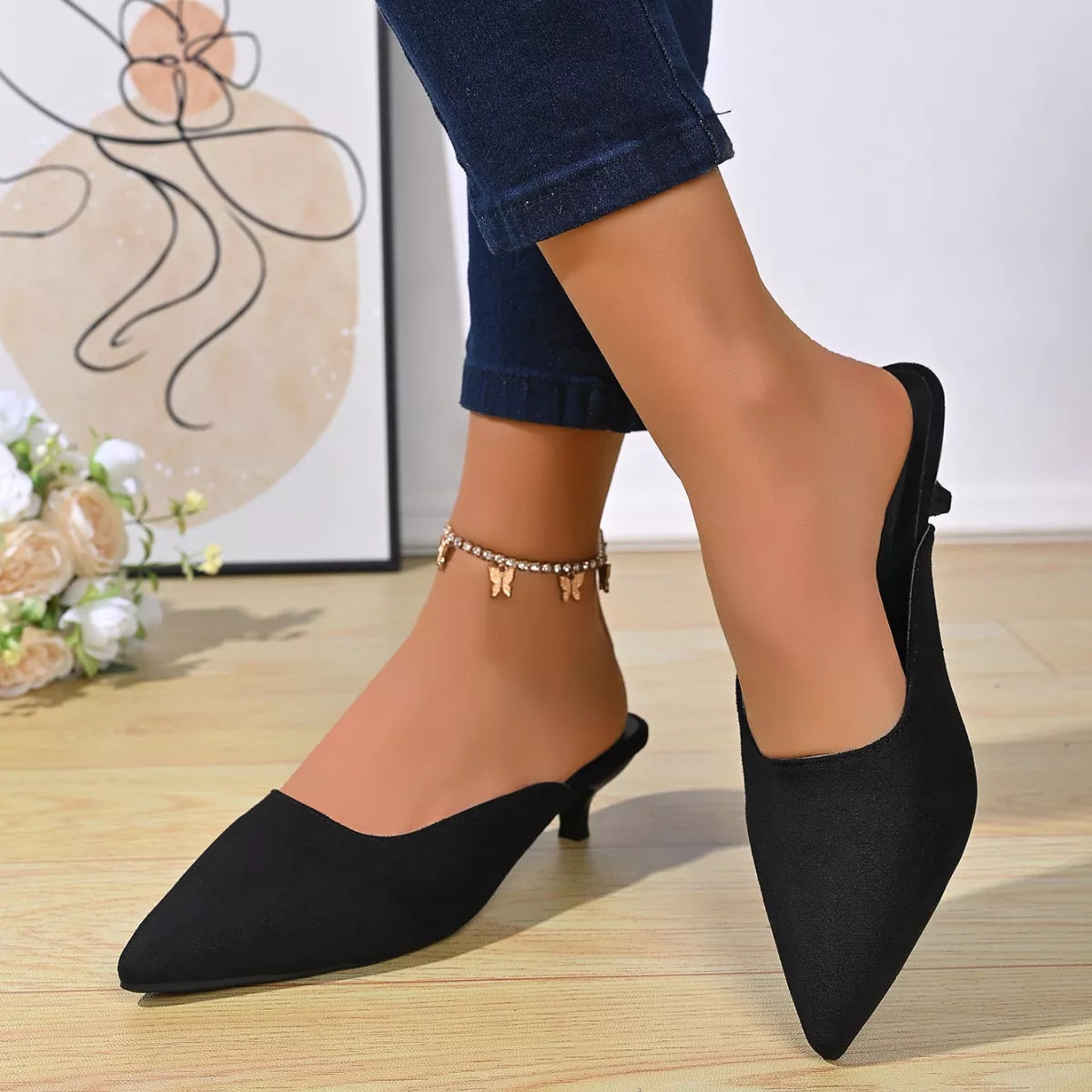 Point Toe Kitten Heels Pumps in Black - side view showing kitten heel height