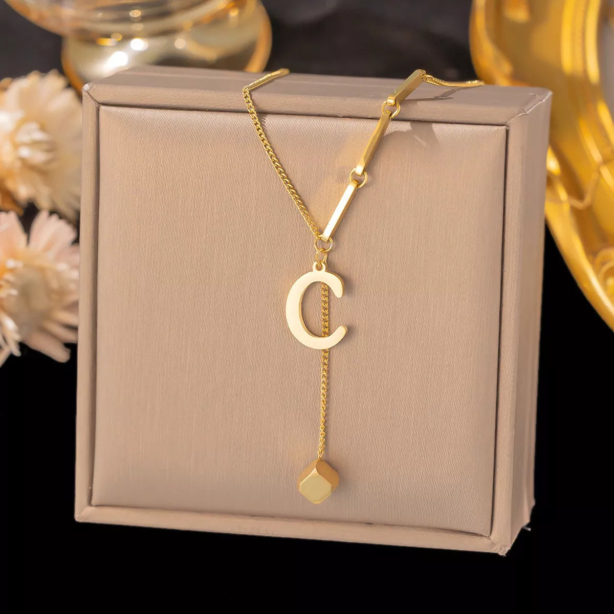 18K gold-plated initial pendant necklace, letters A-Z - view 4